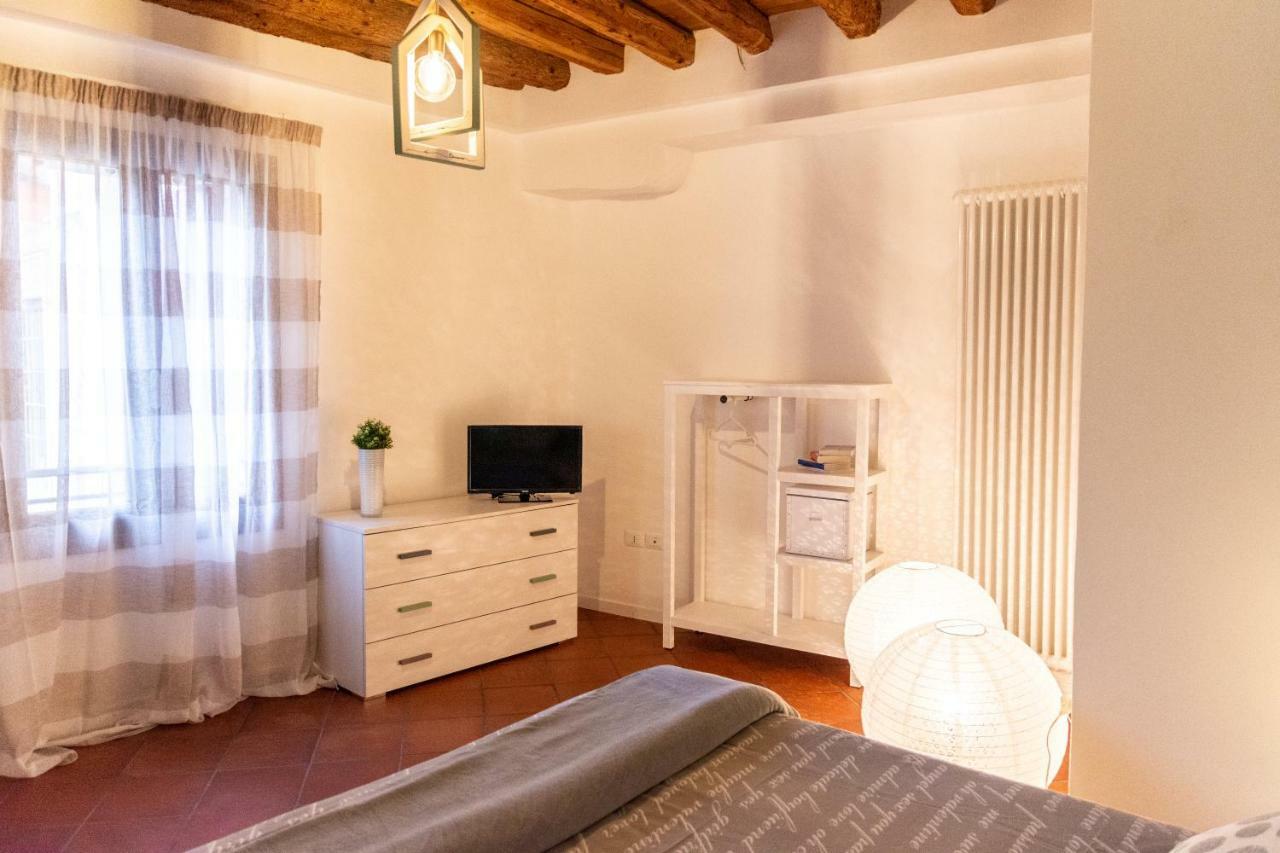 バッサーノ・デル・グラッパLa Casa Di Bassanoアパートメント エクステリア 写真